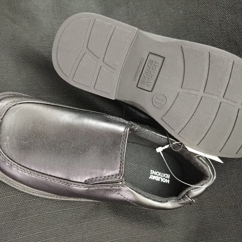 Shoes - Picture 2 of 3